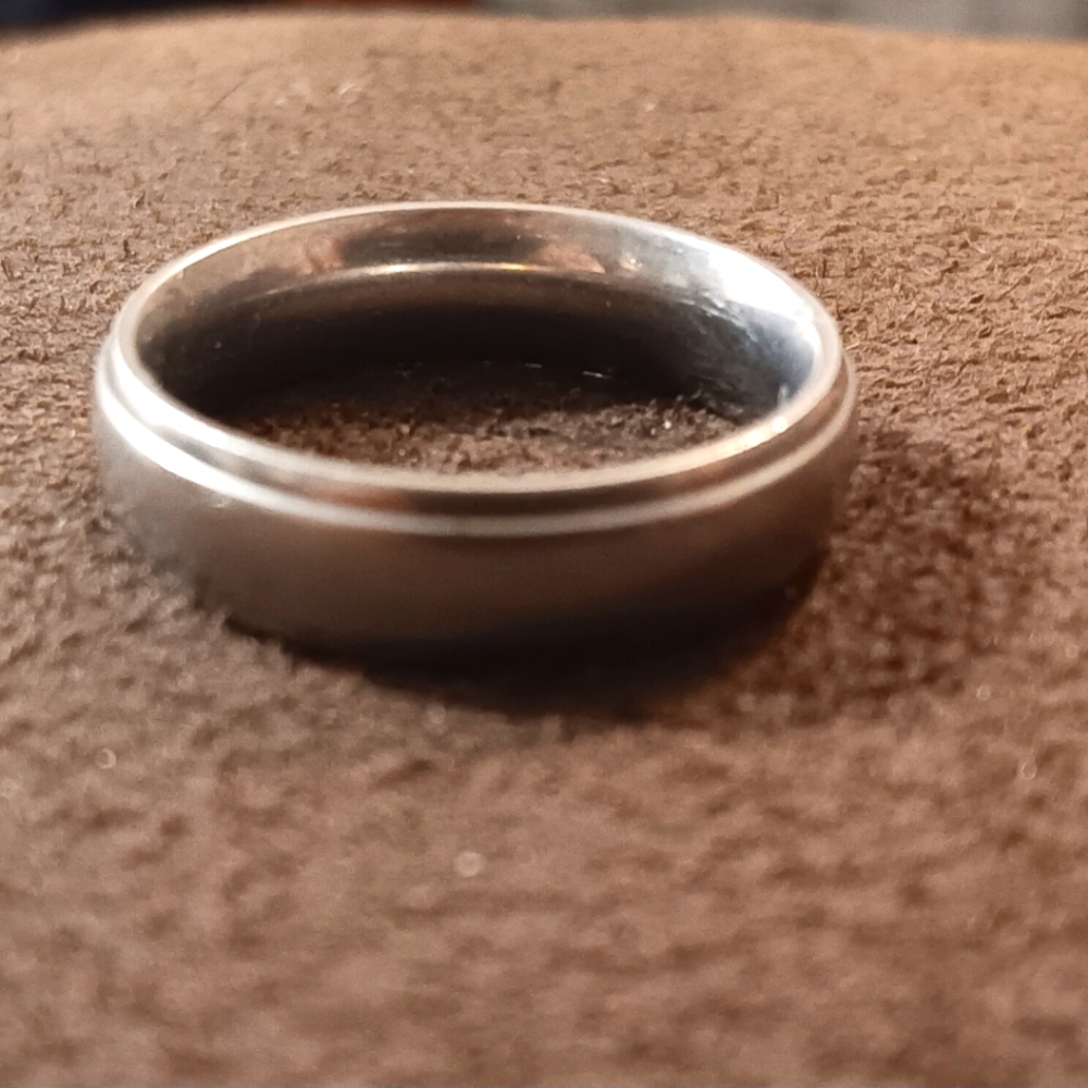 Men's Wedding Band